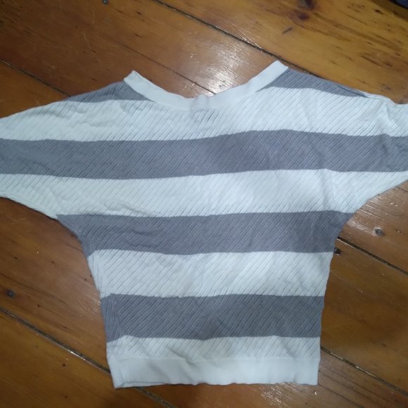 Express Open Knit sweater - Picture 2 of 4